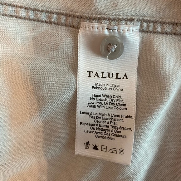 Aritzia Talula Button Down Shirt - Sz M - Picture 6 of 6